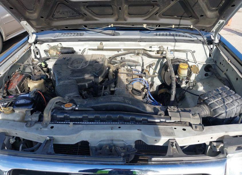 Photo 10 of 2000 Nissan Frontier XE (VIN 1N6DD26S4YC394099)