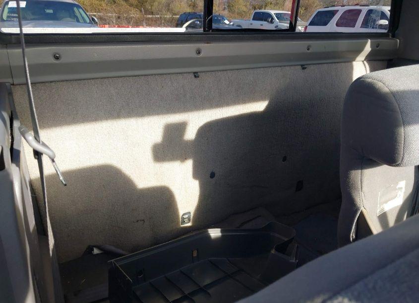 Photo 8 of 2000 Nissan Frontier XE (VIN 1N6DD26S4YC394099)