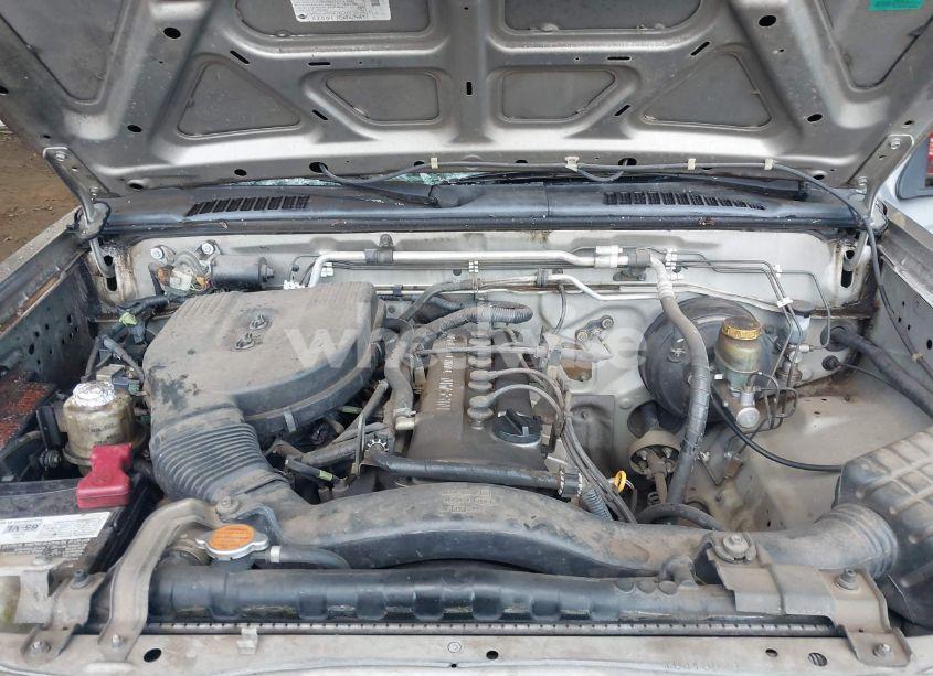 Photo 10 of 2000 Nissan Frontier XE (VIN 1N6DD26S4YC418529)