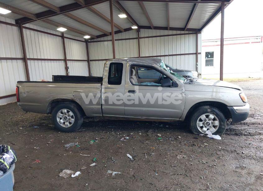 Photo 13 of 2000 Nissan Frontier XE (VIN 1N6DD26S4YC418529)