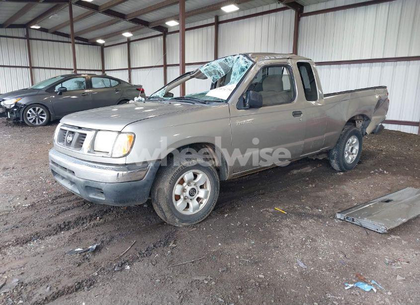 Photo 2 of 2000 Nissan Frontier XE (VIN 1N6DD26S4YC418529)