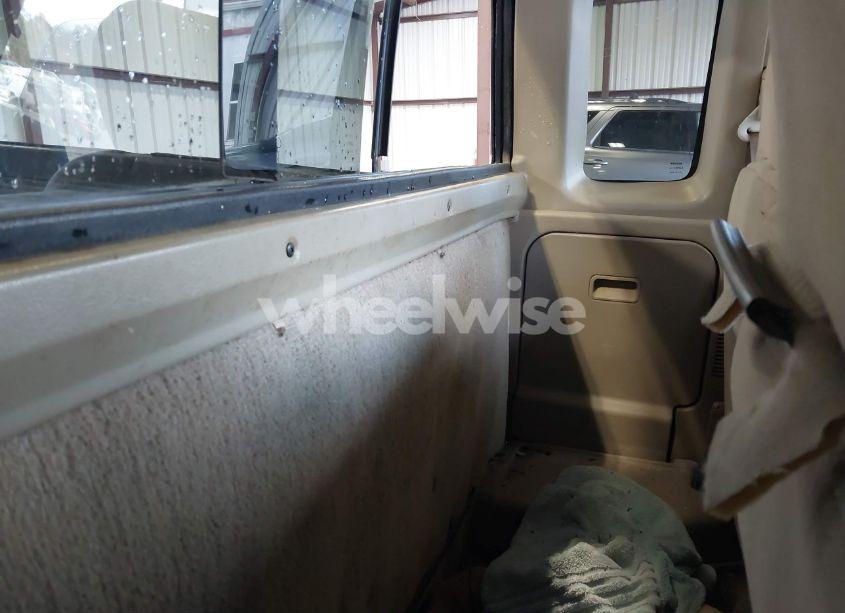 Photo 8 of 2000 Nissan Frontier XE (VIN 1N6DD26S4YC418529)