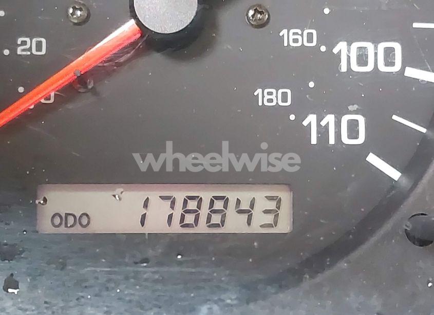 Photo 7 of 2001 Nissan Frontier XE (VIN 1N6DD26S51C303802)