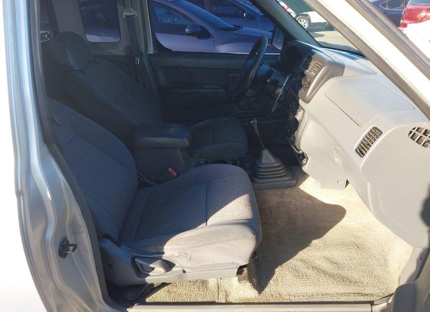 Photo 5 of 2001 Nissan Frontier XE (VIN 1N6DD26S51C326237)