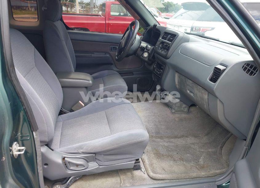 Photo 5 of 2001 Nissan Frontier XE (VIN 1N6DD26S51C400420)