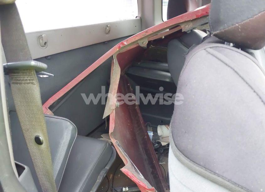 Photo 8 of 2002 Nissan Frontier XE (VIN 1N6DD26S52C340723)