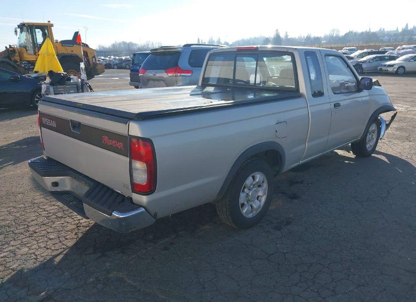 Photo 4 of 1998 Nissan Frontier SE/XE (VIN 1N6DD26S5WC356944)