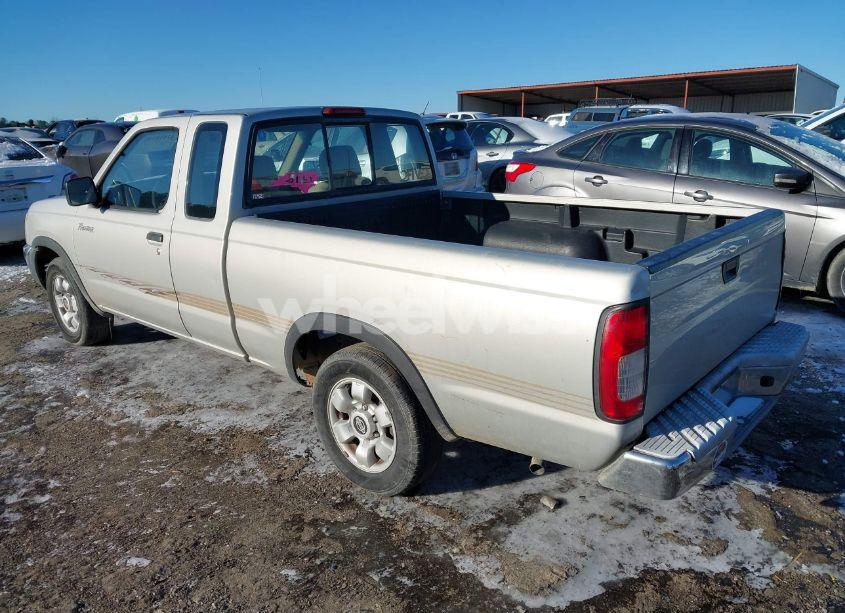 Photo 3 of 1998 Nissan Frontier SE/XE (VIN 1N6DD26S5WC357804)