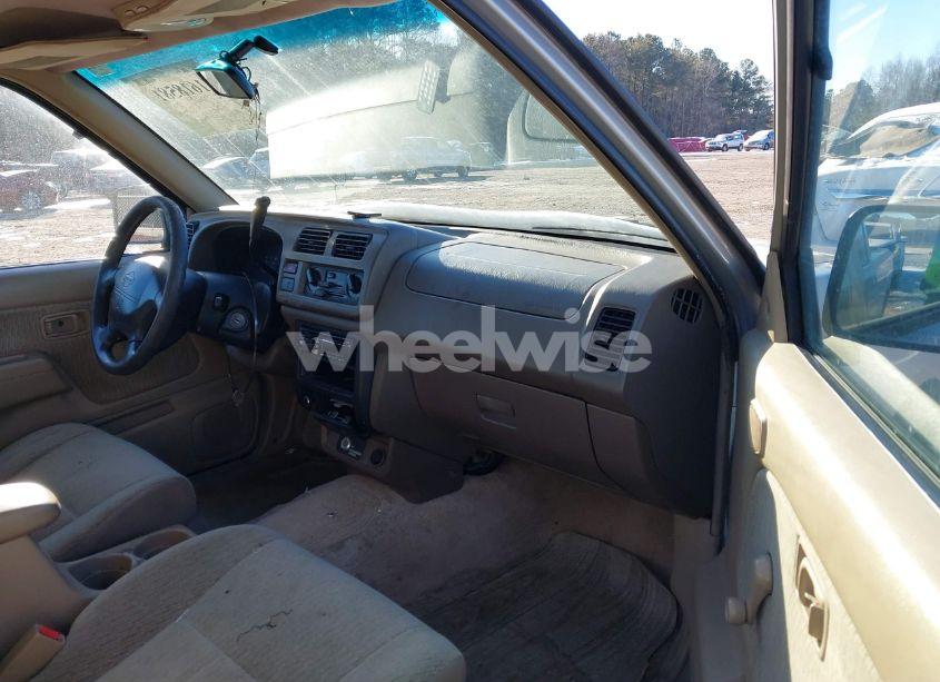 Photo 5 of 1998 Nissan Frontier SE/XE (VIN 1N6DD26S5WC357804)