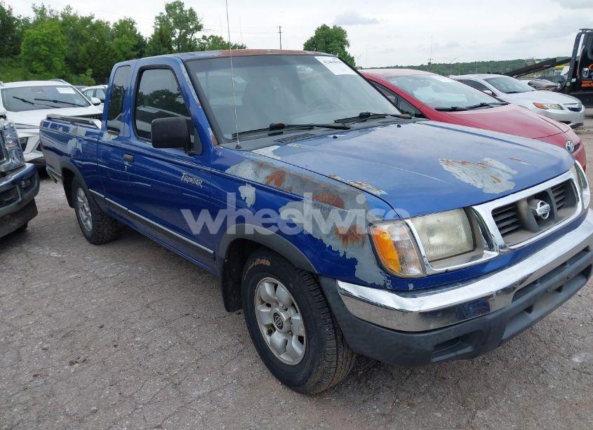 1999 Nissan Frontier SE/XE (VIN 1N6DD26S5XC319085) main photo