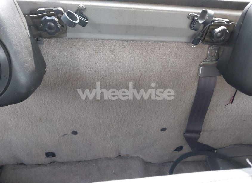 Photo 8 of 1999 Nissan Frontier SE/XE (VIN 1N6DD26S5XC342429)