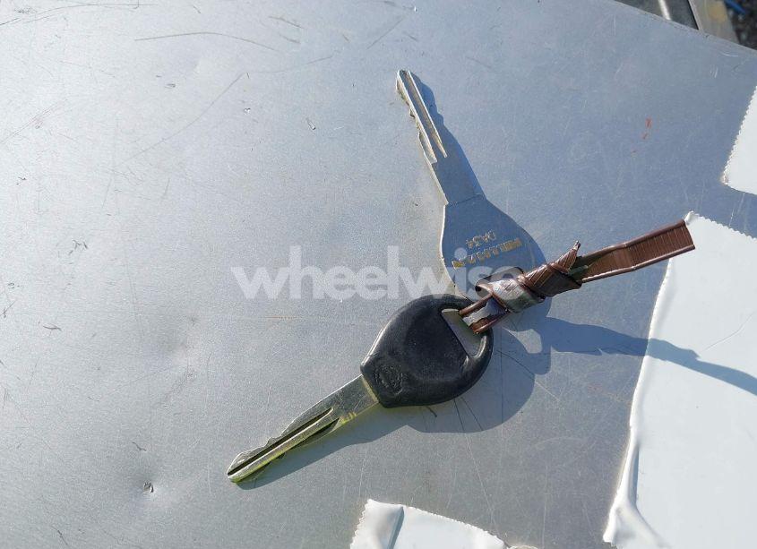 Photo 11 of 2000 Nissan Frontier XE (VIN 1N6DD26S5YC300697)