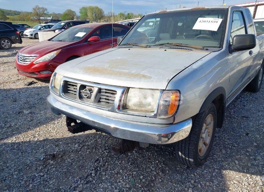 Photo 6 of 2000 Nissan Frontier XE (VIN 1N6DD26S5YC300697)