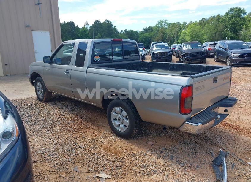 Photo 3 of 2000 Nissan Frontier XE (VIN 1N6DD26S5YC356106)
