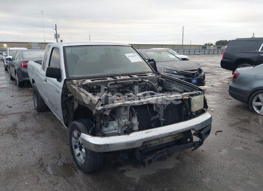 2000 Nissan Frontier XE (VIN 1N6DD26S5YC435260) main photo