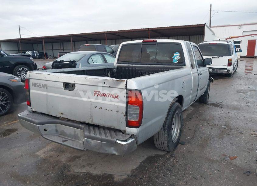 Photo 4 of 2000 Nissan Frontier XE (VIN 1N6DD26S5YC435260)