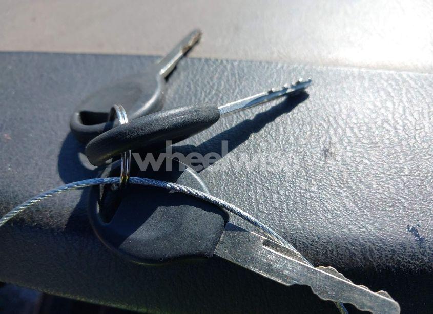 Photo 11 of 2001 Nissan Frontier XE (VIN 1N6DD26S61C401950)