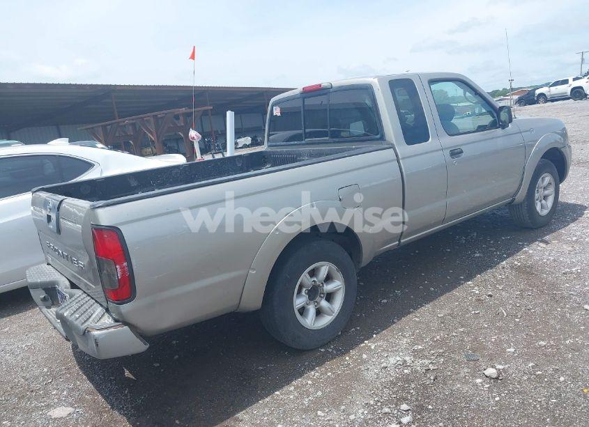 Photo 4 of 2002 Nissan Frontier XE (VIN 1N6DD26S62C361130)