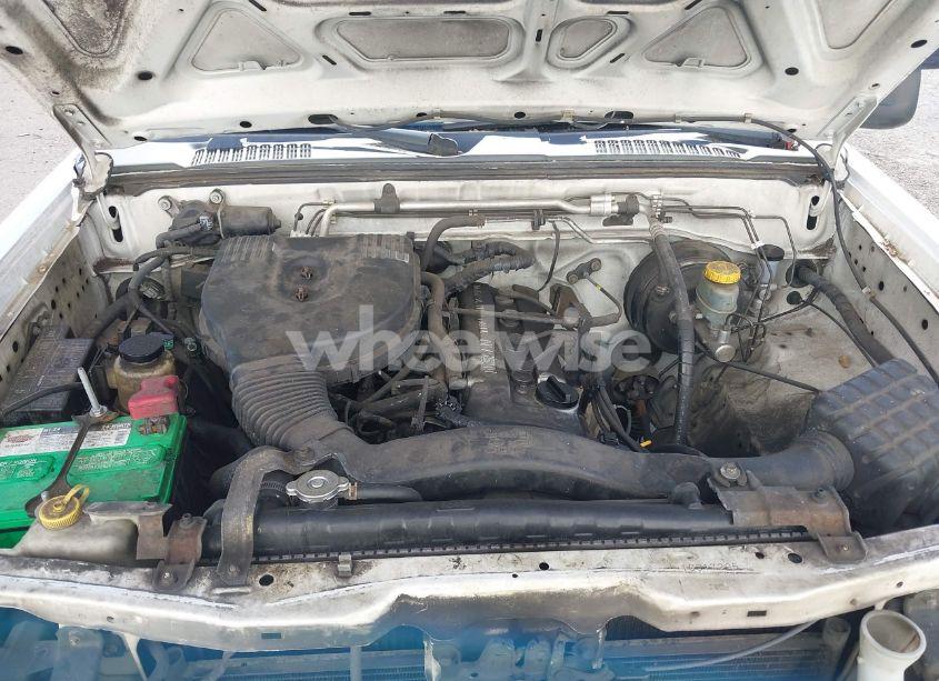 Photo 10 of 2001 Nissan Frontier XE (VIN 1N6DD26S71C317295)