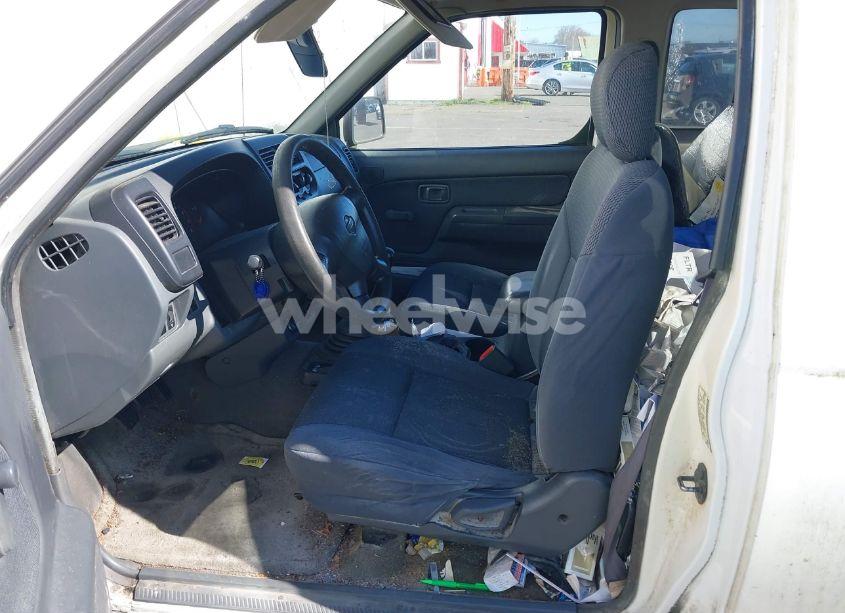 Photo 5 of 2001 Nissan Frontier XE (VIN 1N6DD26S71C317295)