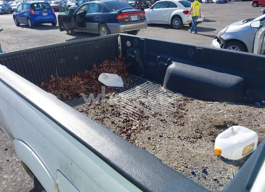 Photo 8 of 2001 Nissan Frontier XE (VIN 1N6DD26S71C317295)