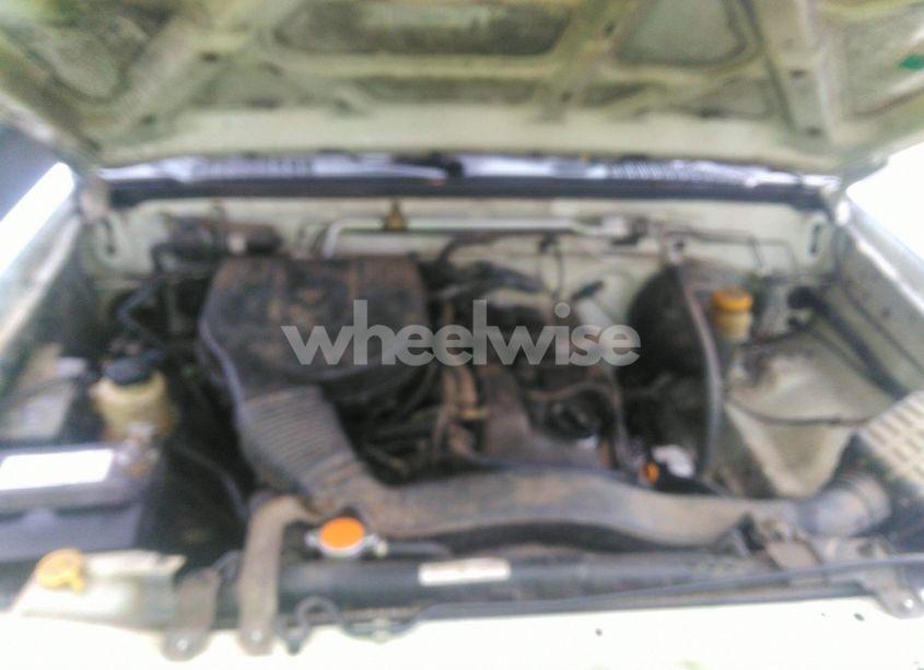 Photo 10 of 2001 Nissan Frontier XE (VIN 1N6DD26S71C376413)