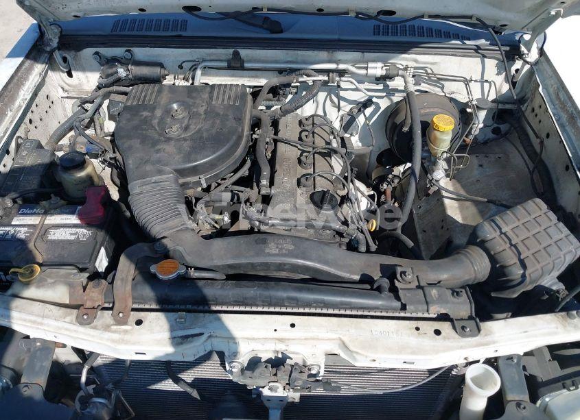 Photo 10 of 2001 Nissan Frontier XE (VIN 1N6DD26S71C401181)