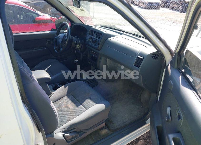 Photo 5 of 2001 Nissan Frontier XE (VIN 1N6DD26S71C401181)