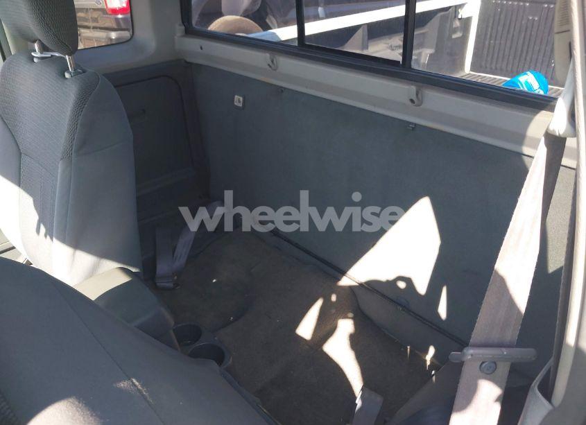 Photo 8 of 2001 Nissan Frontier XE (VIN 1N6DD26S71C401181)