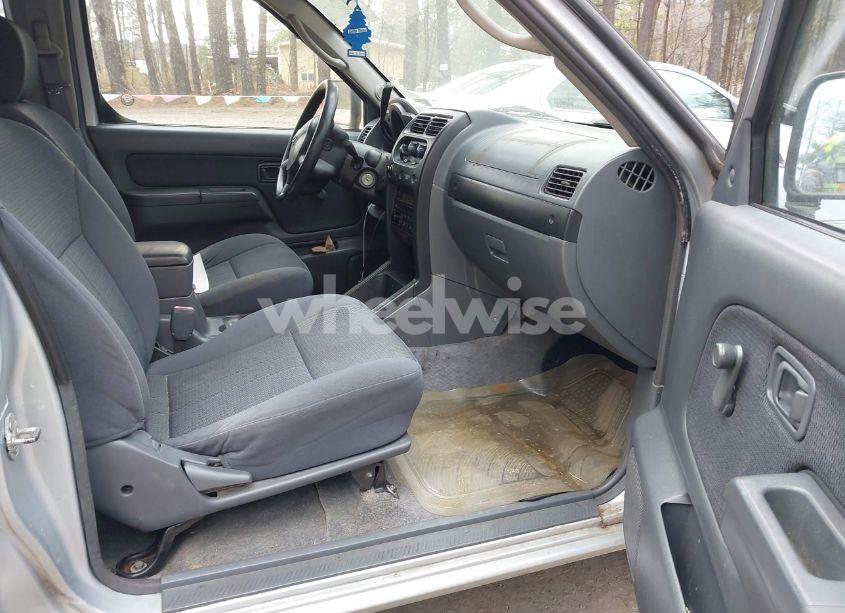 Photo 5 of 2002 Nissan Frontier XE (VIN 1N6DD26S72C307951)