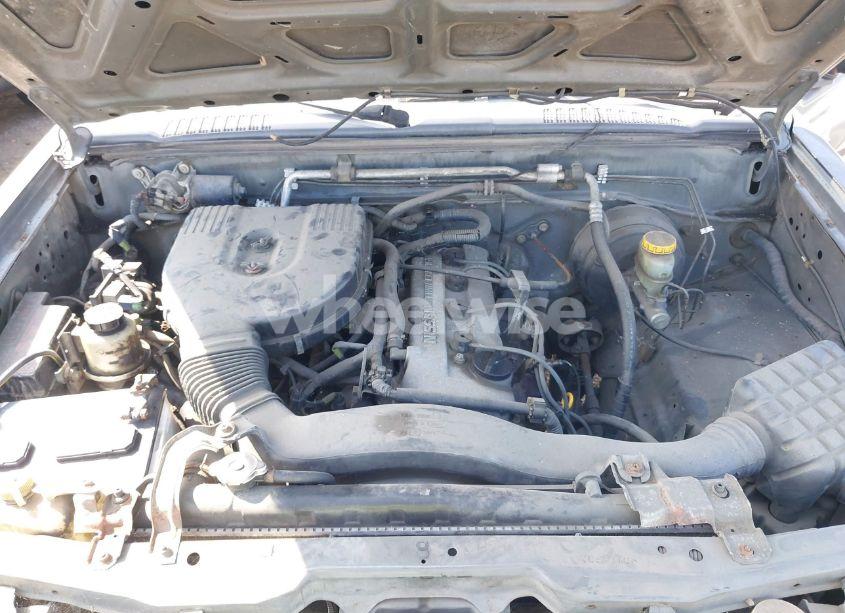 Photo 10 of 2000 Nissan Frontier XE (VIN 1N6DD26S7YC364708)