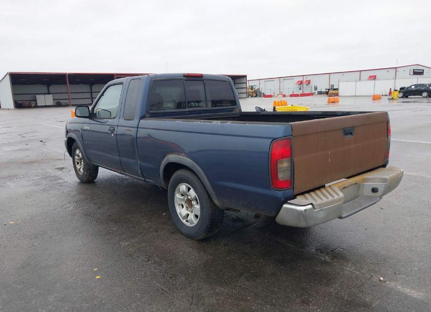 Photo 3 of 2000 Nissan Frontier XE (VIN 1N6DD26S7YC419240)