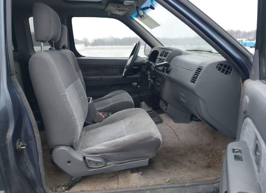 Photo 5 of 2000 Nissan Frontier XE (VIN 1N6DD26S7YC419240)