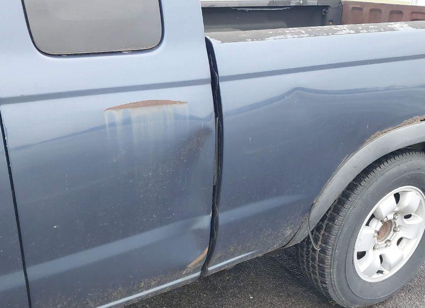 Photo 6 of 2000 Nissan Frontier XE (VIN 1N6DD26S7YC419240)