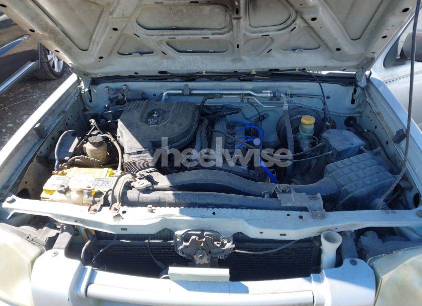 Photo 10 of 2001 Nissan Frontier XE (VIN 1N6DD26S81C366568)