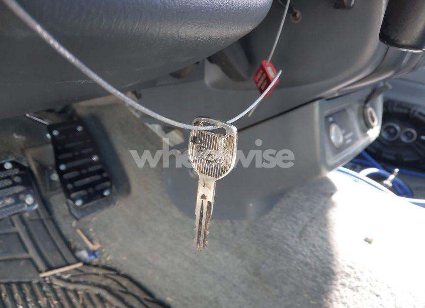 Photo 11 of 2001 Nissan Frontier XE (VIN 1N6DD26S81C366568)