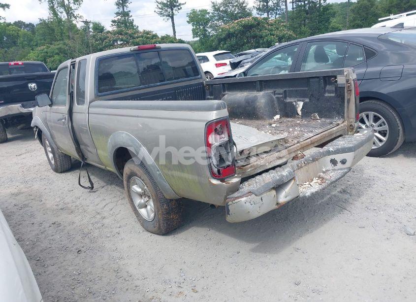 Photo 3 of 2002 Nissan Frontier XE (VIN 1N6DD26S82C365521)