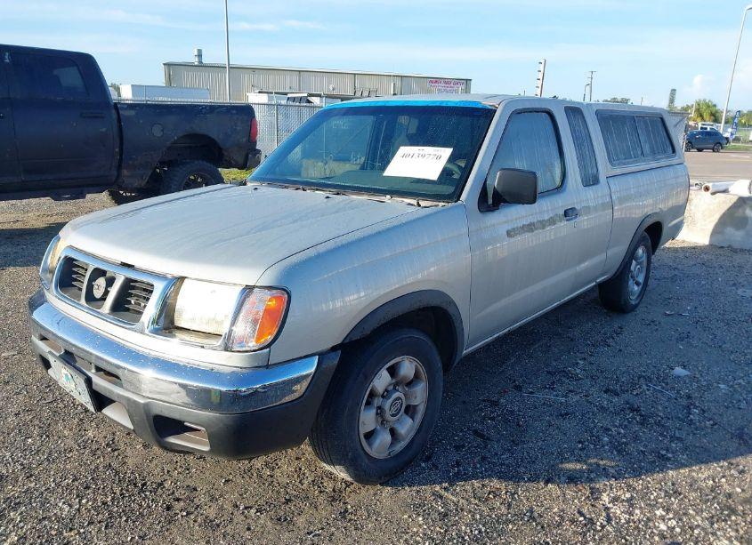 Photo 2 of 1998 Nissan Frontier SE/XE (VIN 1N6DD26S8WC350443)