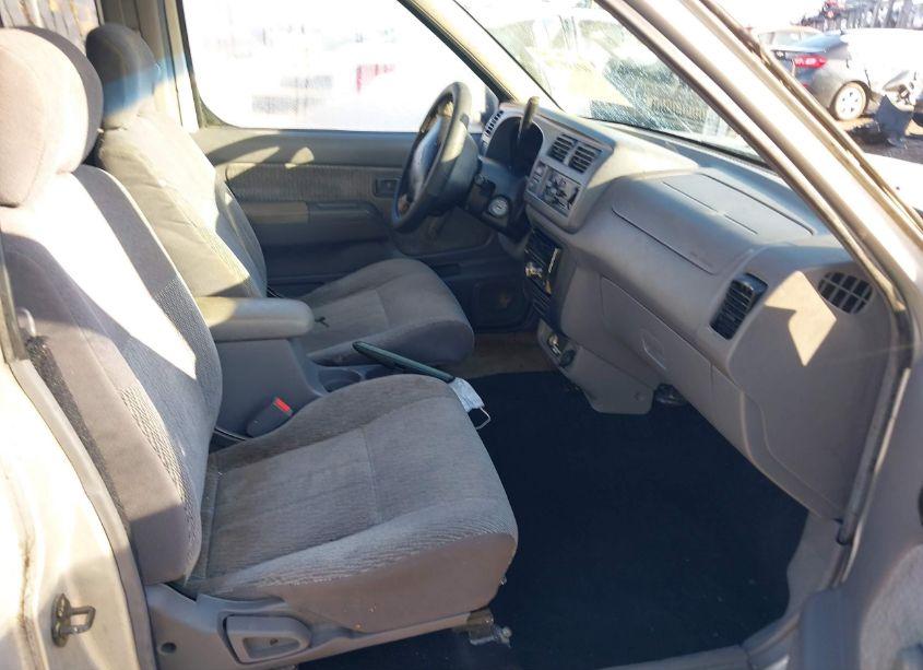 Photo 5 of 1998 Nissan Frontier SE/XE (VIN 1N6DD26S8WC350443)