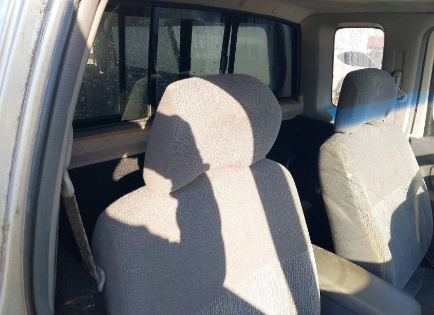 Photo 8 of 1998 Nissan Frontier SE/XE (VIN 1N6DD26S8WC350443)