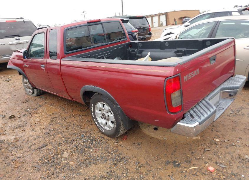 Photo 3 of 2000 Nissan Frontier XE (VIN 1N6DD26S8YC366242)