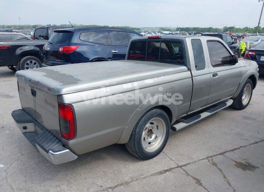 Photo 4 of 2000 Nissan Frontier XE (VIN 1N6DD26S8YC425340)