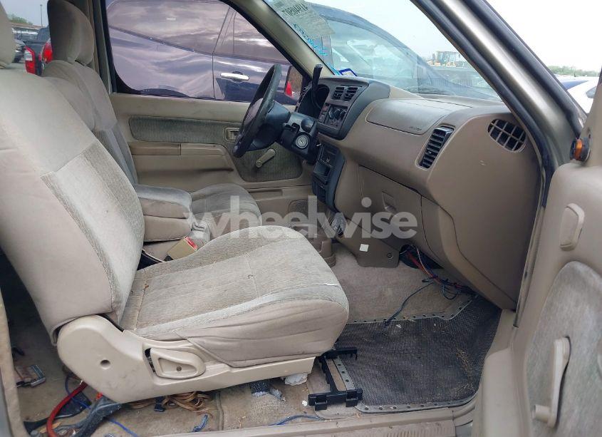 Photo 5 of 2000 Nissan Frontier XE (VIN 1N6DD26S8YC425340)