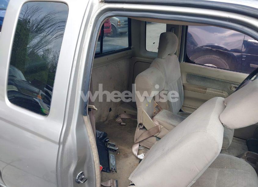 Photo 8 of 2000 Nissan Frontier XE (VIN 1N6DD26S8YC425340)