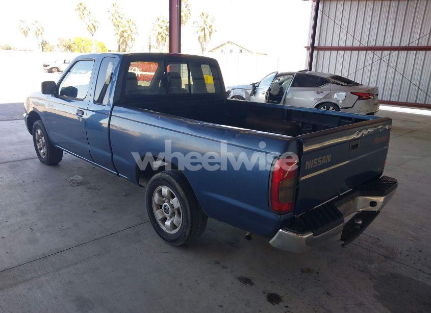 Photo 3 of 2000 Nissan Frontier XE (VIN 1N6DD26S8YC429291)