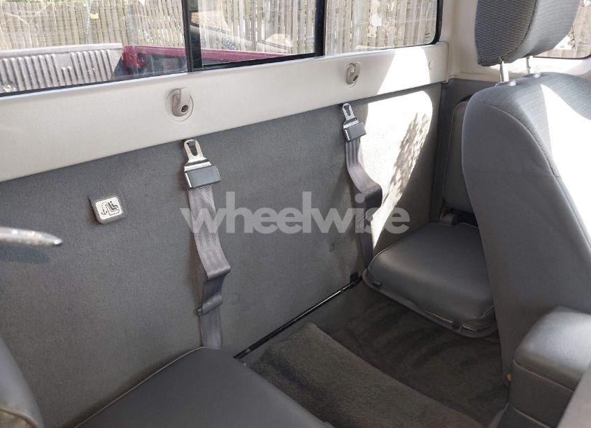 Photo 8 of 2002 Nissan Frontier XE (VIN 1N6DD26S92C314755)