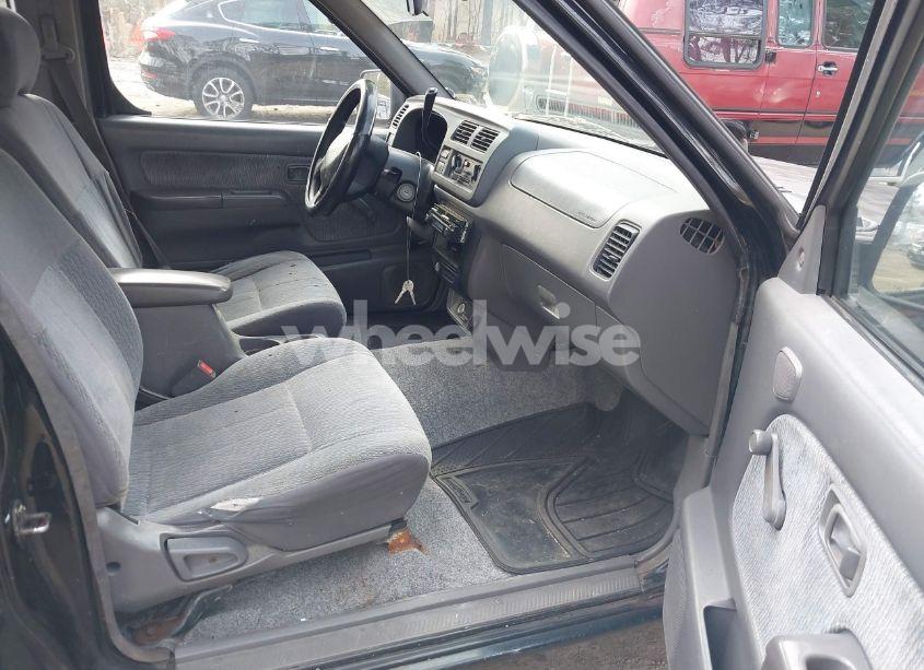 Photo 5 of 1998 Nissan Frontier SE/XE (VIN 1N6DD26S9WC362472)