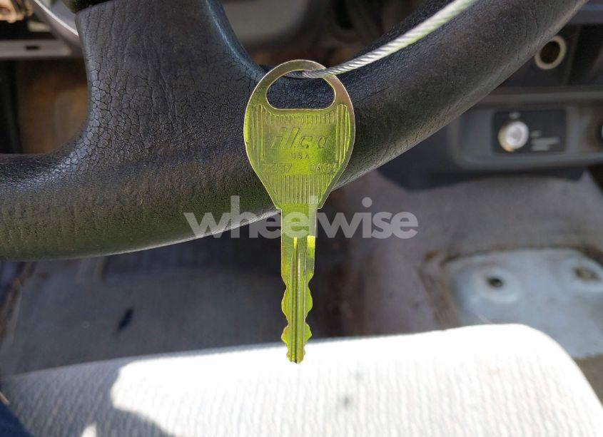 Photo 11 of 2000 Nissan Frontier XE (VIN 1N6DD26S9YC363558)