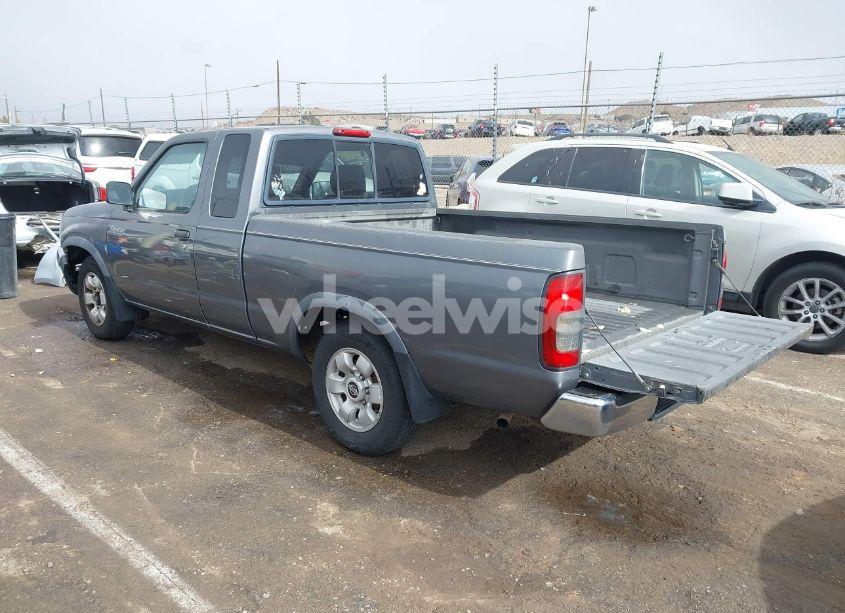 Photo 3 of 2000 Nissan Frontier XE (VIN 1N6DD26S9YC384958)
