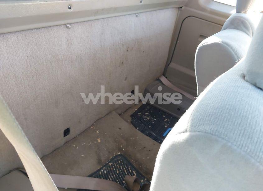 Photo 8 of 2000 Nissan Frontier XE (VIN 1N6DD26S9YC422673)